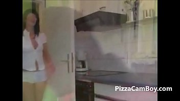 Do you ever see how pizza goes in www.pizzacamboy.com