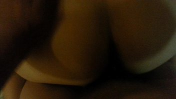 me vengo en las nalgotas de Fabiola